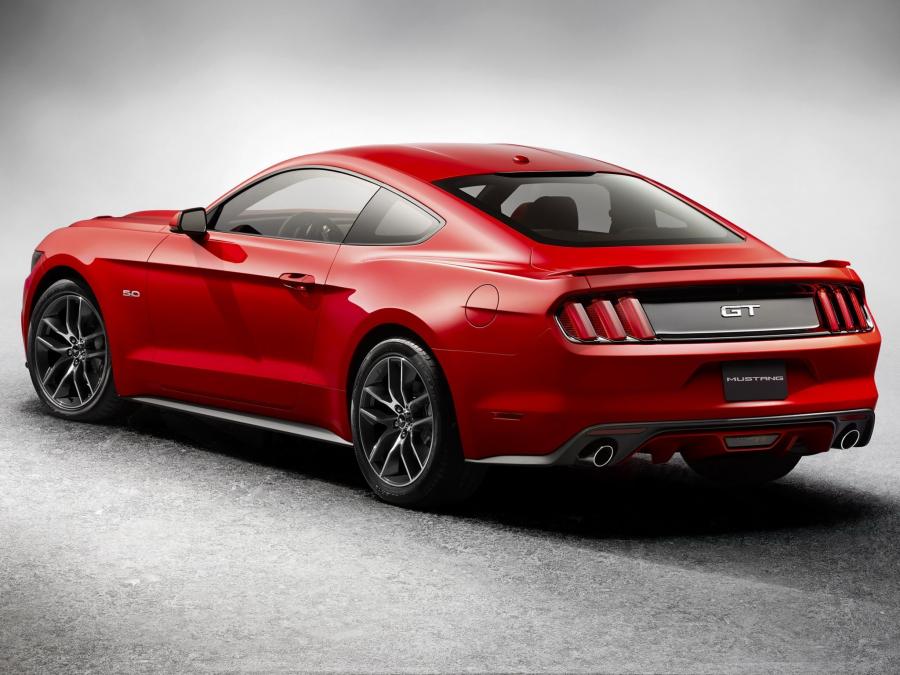  Ford Mustang GT 2015 года  (фото 18 из 93)
